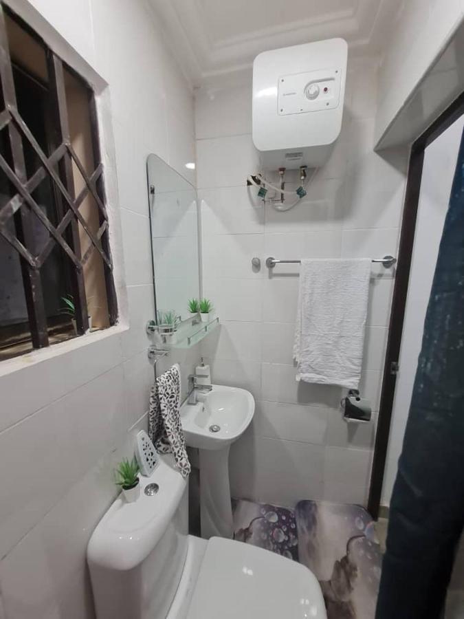 Nesta Barron -Home Away From Home North Legon Exterior photo